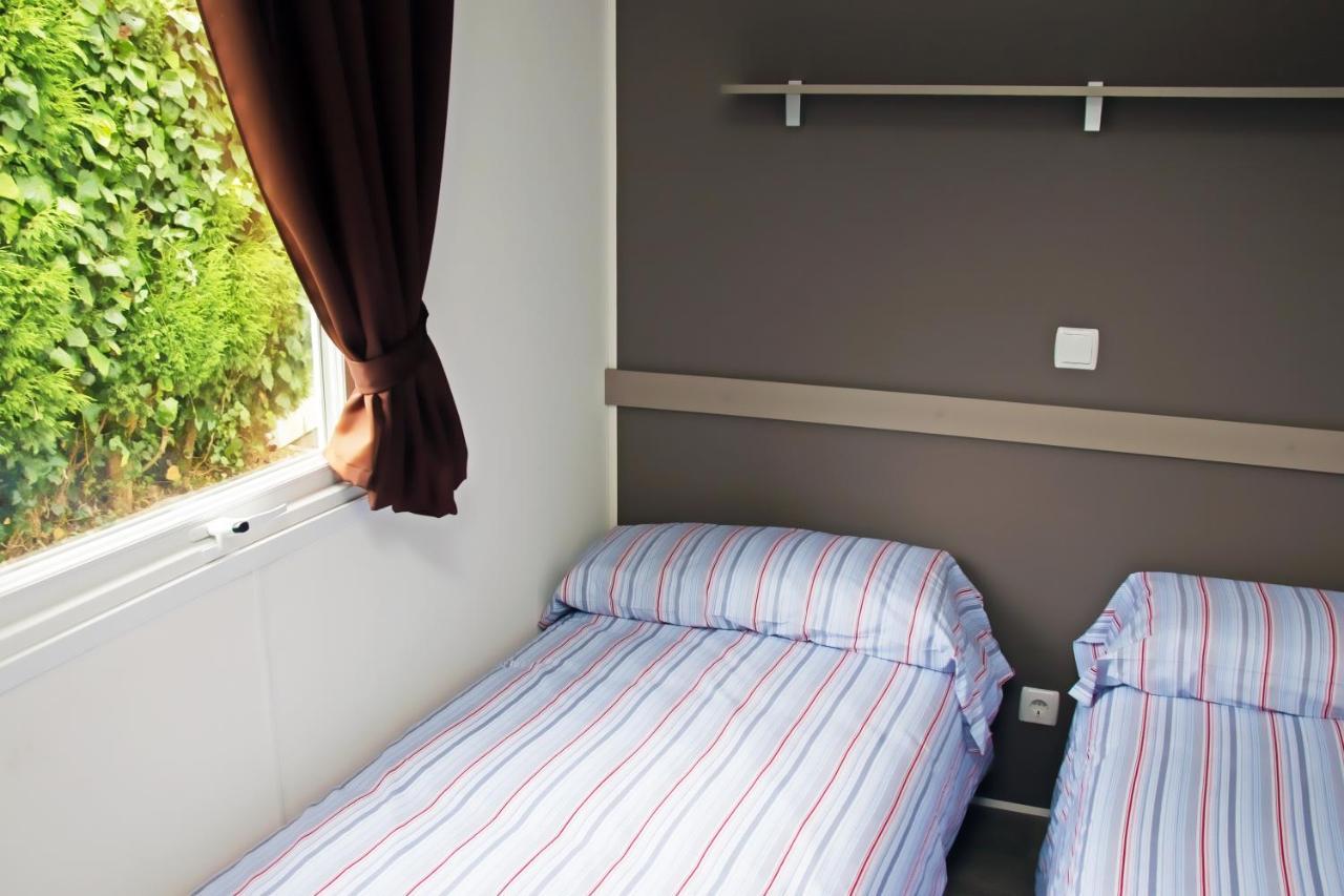 Camping Las Gaviotas Naveces 外观 照片