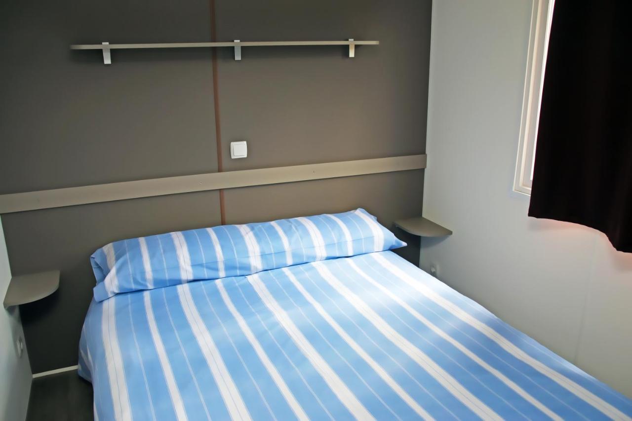 Camping Las Gaviotas Naveces 外观 照片