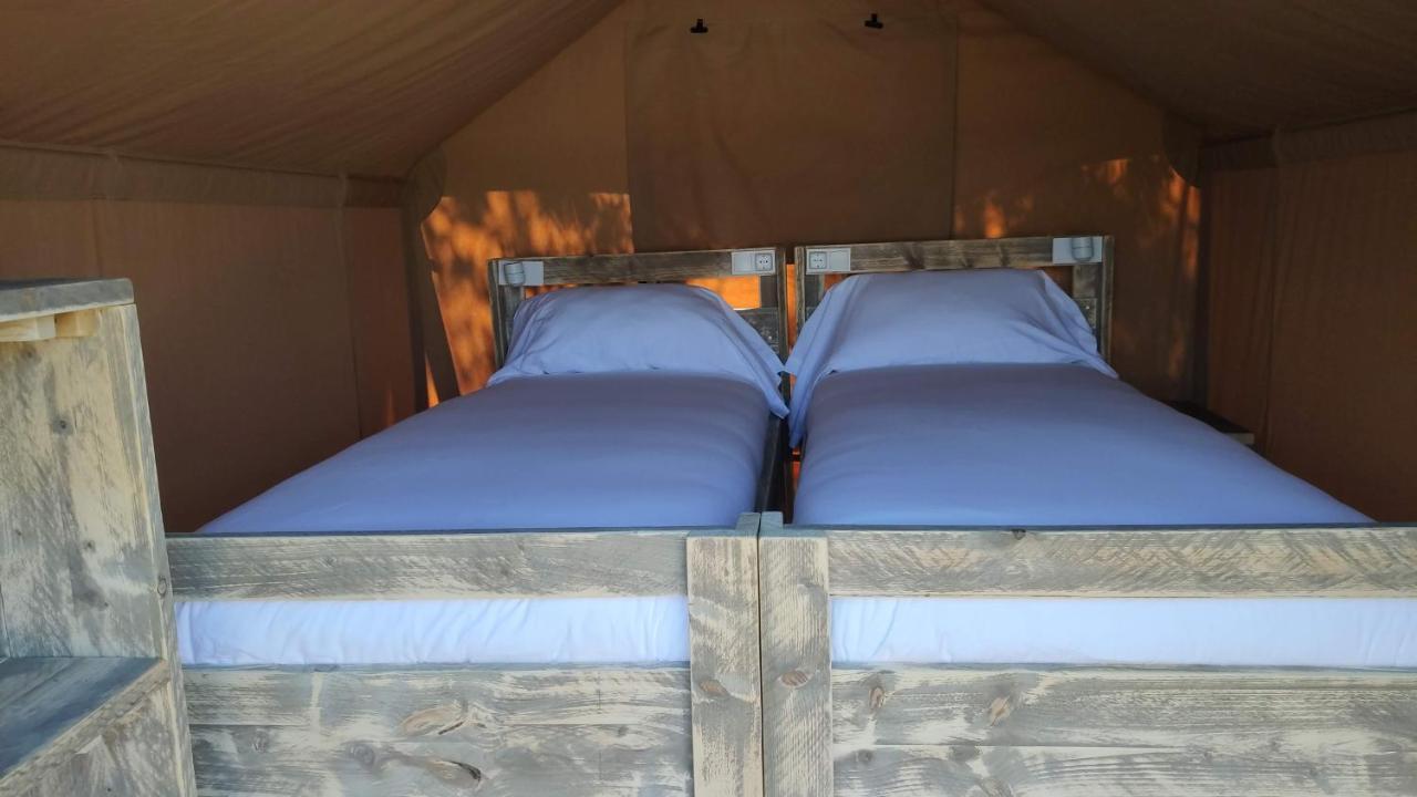 Camping Las Gaviotas Naveces 外观 照片