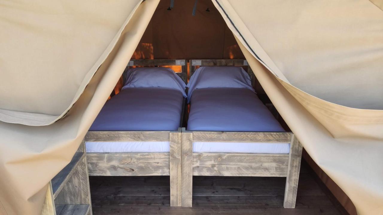 Camping Las Gaviotas Naveces 外观 照片